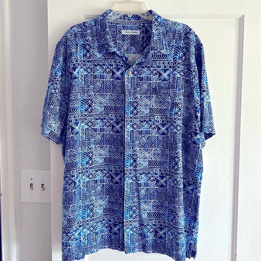 Tommy Bahama Blue Print short sleeve shirt